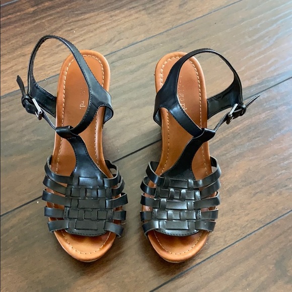 Shoes - Picture 3 of 3